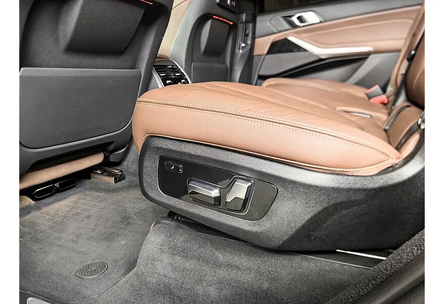 АВИЛОН - BMW X7 xDrive30d Steptronic (249 л.с.) Черный - slide 18