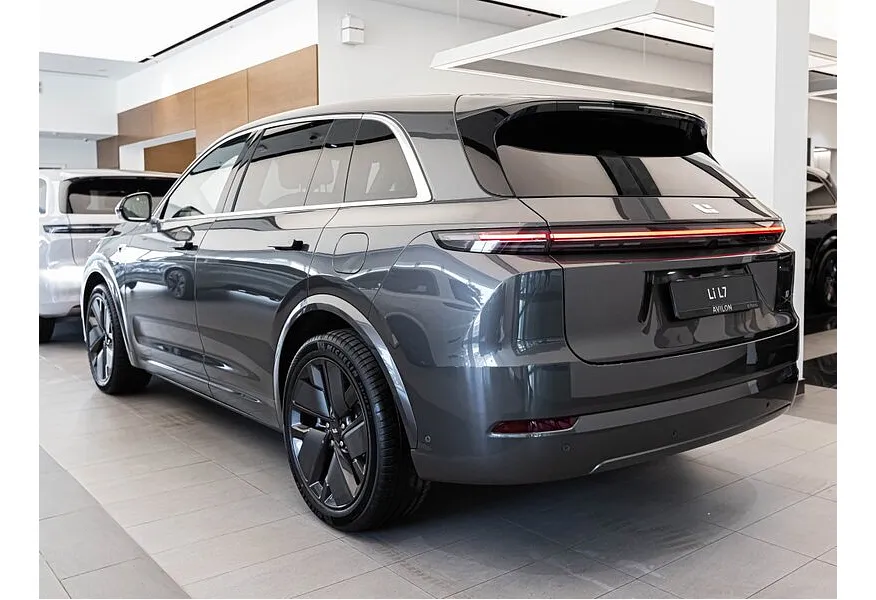 Li Auto L7 1.5 AT 4WD (449 л.с.) Ultra Серый в АВИЛОН. Слайд №5