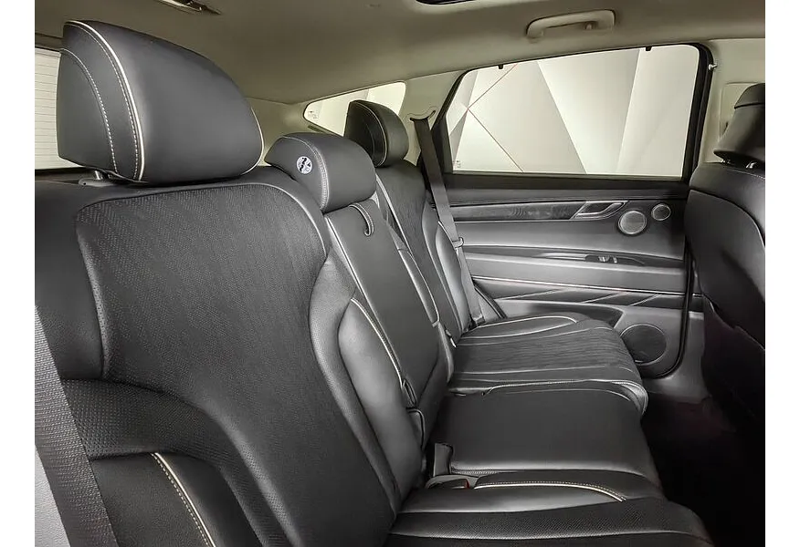 Genesis GV80 3.0D VGT 8AT 4WD (249 л.с.) Luxury + Advanced Smart Sense Черный в АВИЛОН. Слайд №16