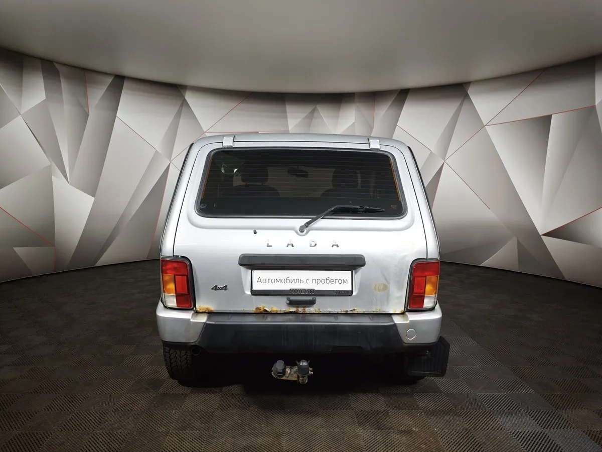 ВАЗ (Lada) 4x4 1.7 MT 8 кл. (83 л.с.) Серебристый в АВИЛОН. Слайд №8