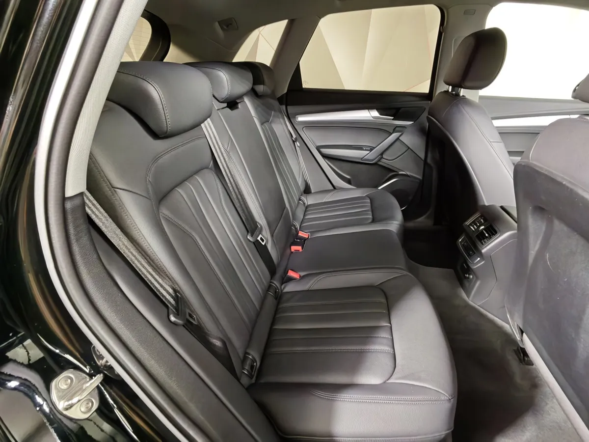 Audi Q5 2.0 TFSI S tronic quattro (249 л.с.) Sport Черный в АВИЛОН. Слайд №15