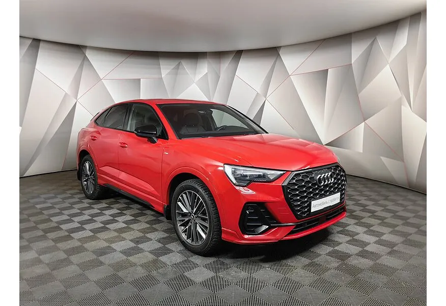 Audi Q3 Sportback 1.4 TFSI S-tronic (150 л.с.) Sport Красный в АВИЛОН. Слайд №3
