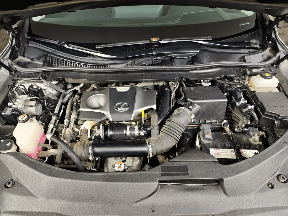 Lexus RX 200t AT AWD (238 л.с.) Executive Серый в АВИЛОН. Слайд №11