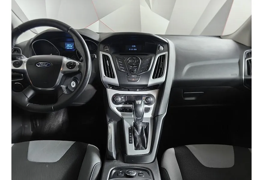 Ford Focus 1.6 Ti-VCT PowerShift (125 л.с.) Titanium Красный в АВИЛОН. Слайд №15