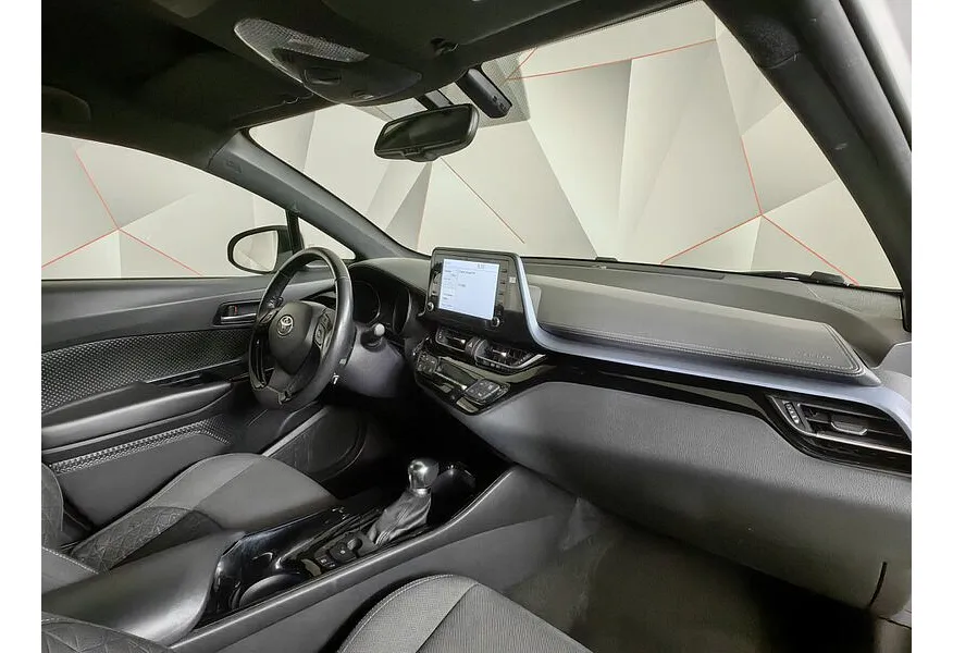 Toyota C-HR 2.0 CVT (148 л.с.) Белый в АВИЛОН. Слайд №13