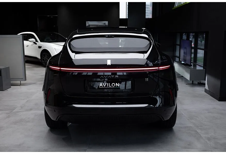 Avatr 11 116 kWh 4WD (578 л.с.) 4 места Черный в АВИЛОН. Слайд №3
