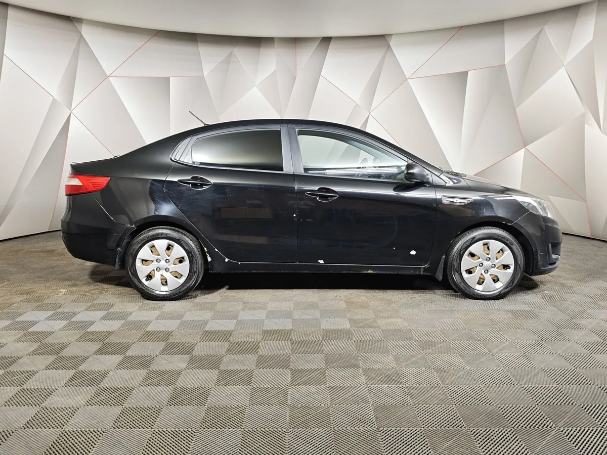 Kia Rio 1.4 MT (107 л.с.) Черный в АВИЛОН. Слайд №6