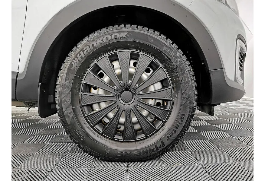 Renault Kaptur 2.0 AT AWD (143 л.с.) Белый в АВИЛОН. Слайд №9