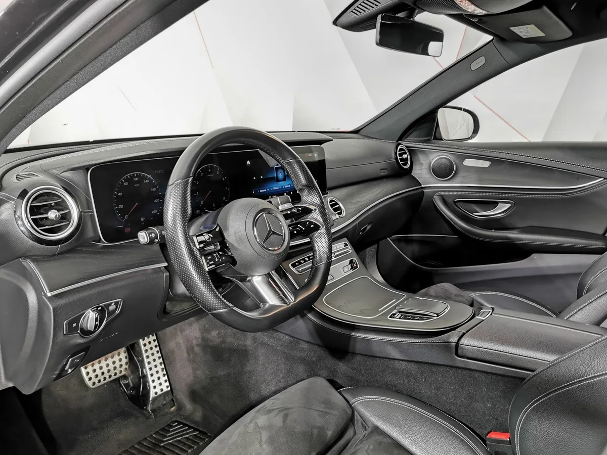 Mercedes-Benz E-Класс E 200 4MATIC 9G-TRONIC (184 л.с.) Sport Черный в АВИЛОН. Слайд №19
