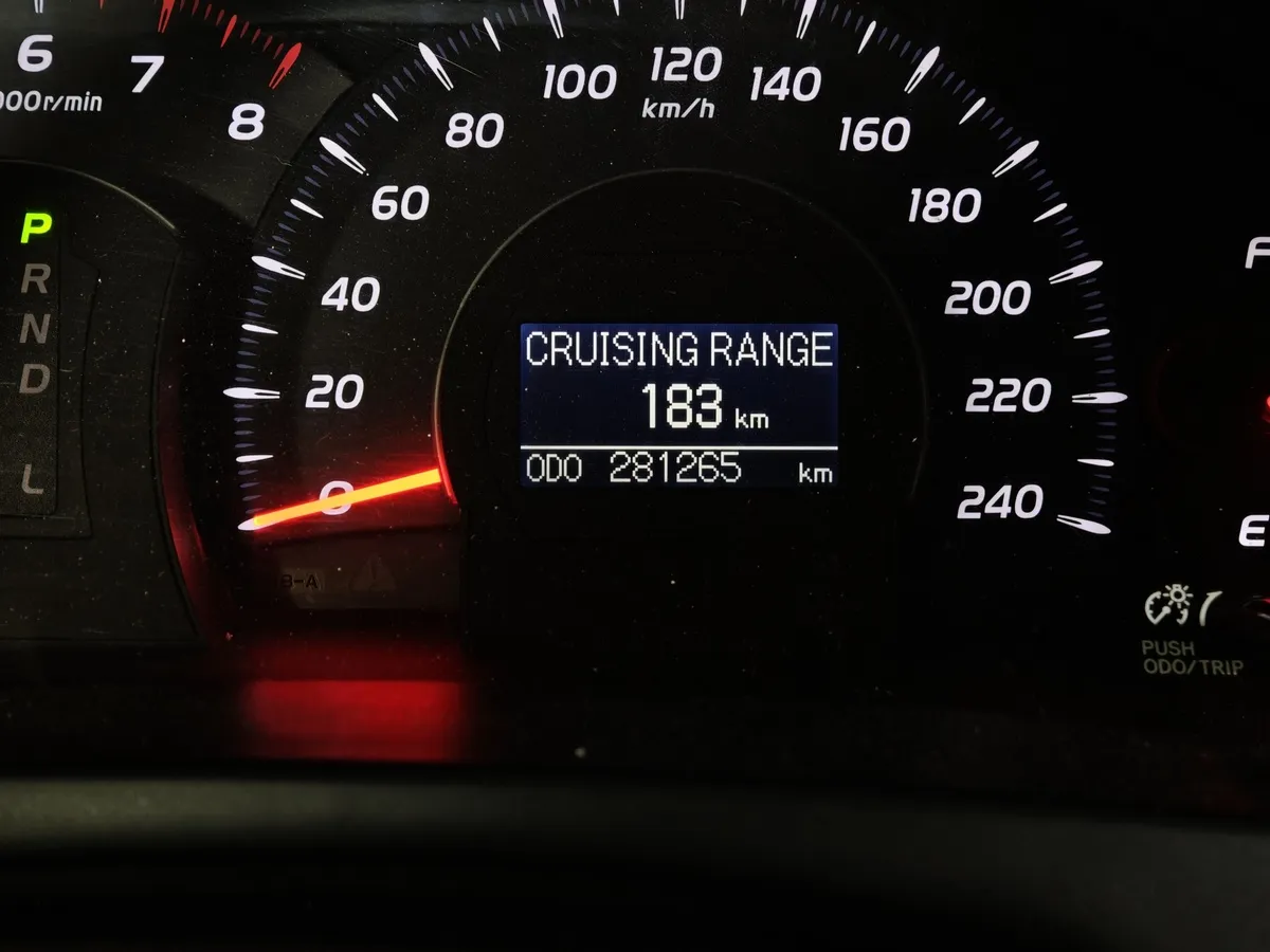 Toyota Camry 2.4 VVT-i AT (167 л.с.) Черный в АВИЛОН. Слайд №17