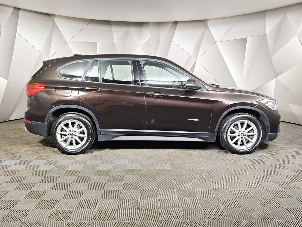 BMW X1 20i xDrive Steptronic AT (192 л.с.) Advantage (Локальная сборка) Коричневый в АВИЛОН. Слайд №6