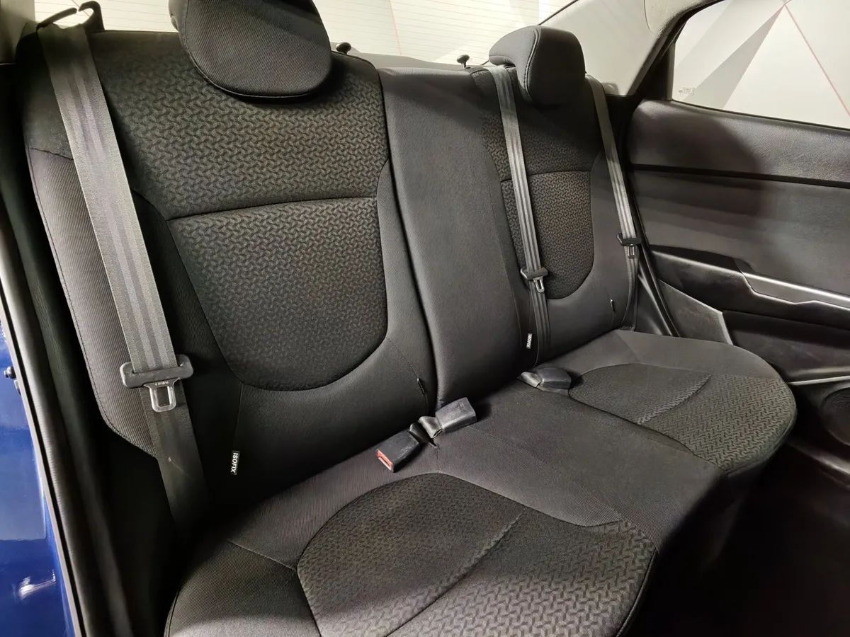 Kia Rio 1.6 6MT (123 л.с.) Синий в АВИЛОН. Слайд №17