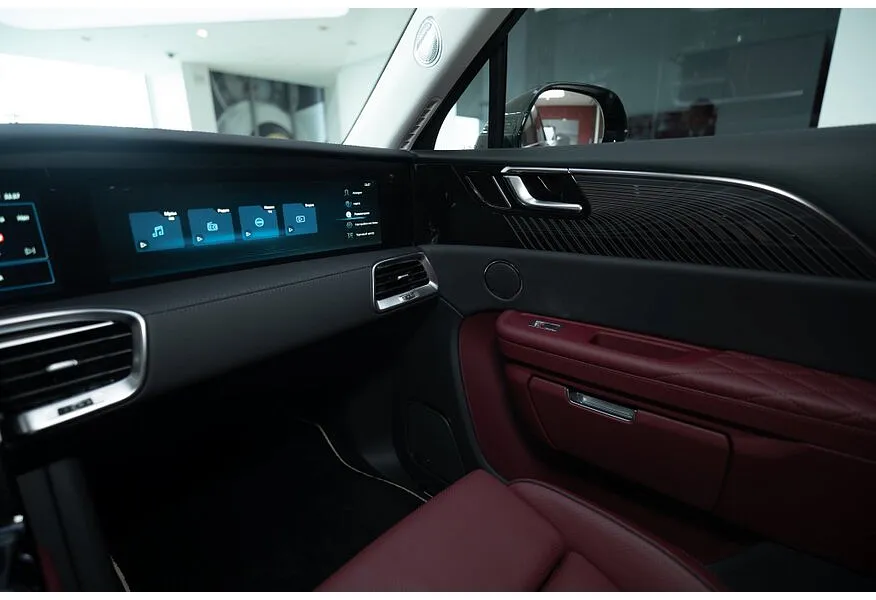 Hongqi E-HS9 AT 4WD (551 л.с.) 6 мест Делюкс Черный в АВИЛОН. Слайд №9