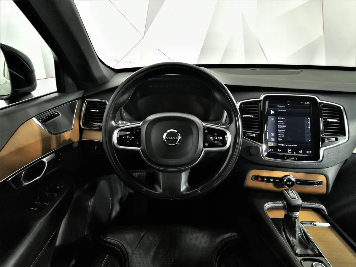 Volvo XC90 2.0 D5 Drive-E AT AWD (235 л.с.) Inscription Черный в АВИЛОН. Слайд №17