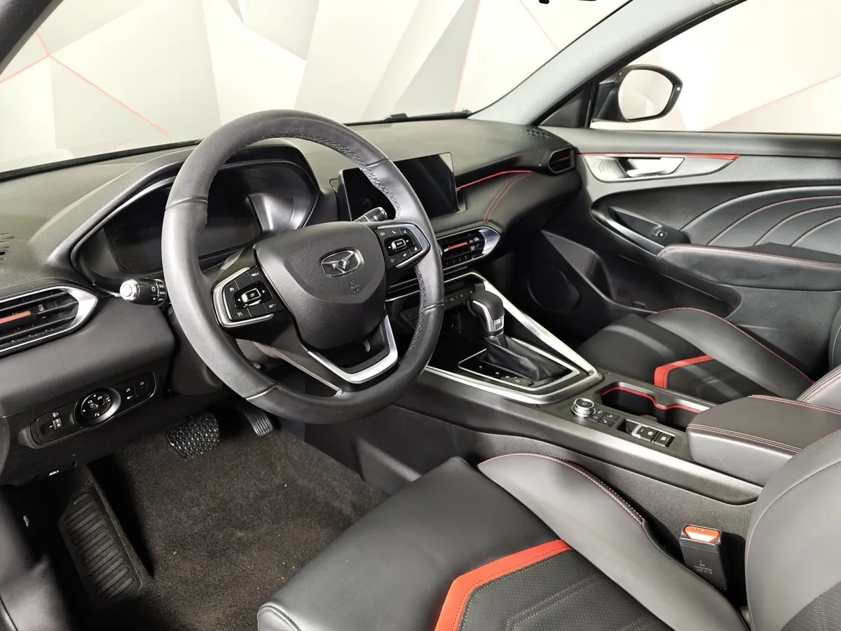 Kaiyi E5 1.5 CVT 2WD (147 л.с.) Luxury+ Черный в АВИЛОН. Слайд №19