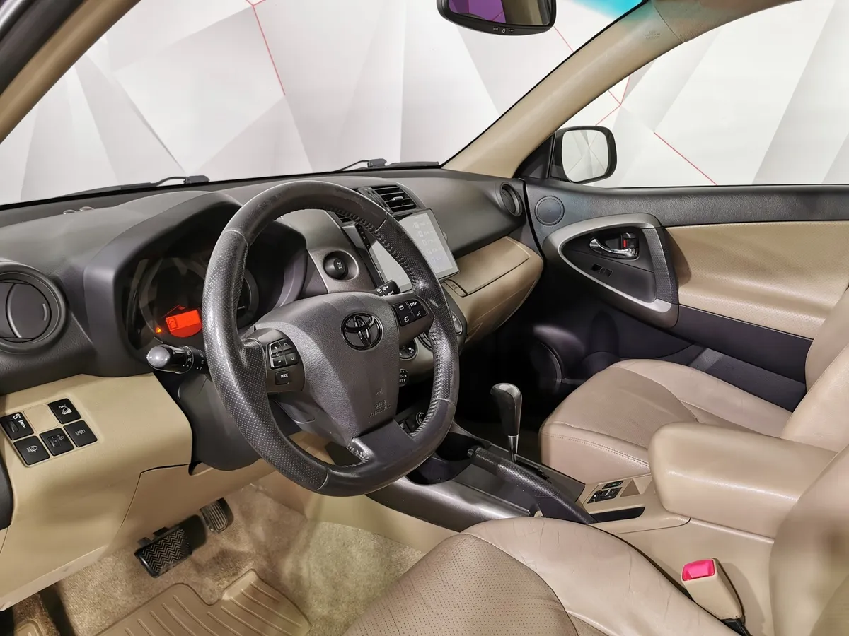 Toyota RAV4 2.0 AT (152 л.с.) Черный в АВИЛОН. Слайд №18
