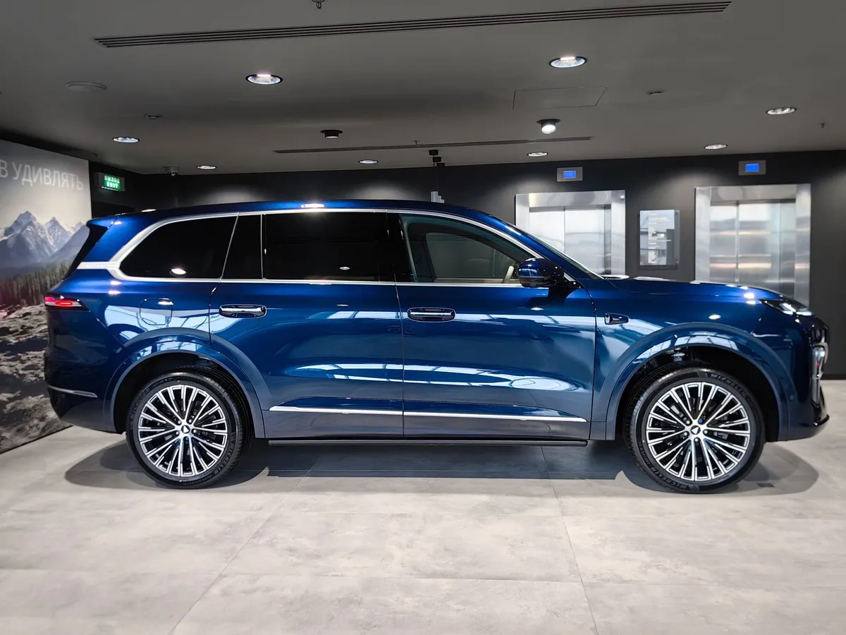 Deepal S09 1.5h AT 4WD (492 л.с.) 5 мест Techno Синий в АВИЛОН. Слайд №3