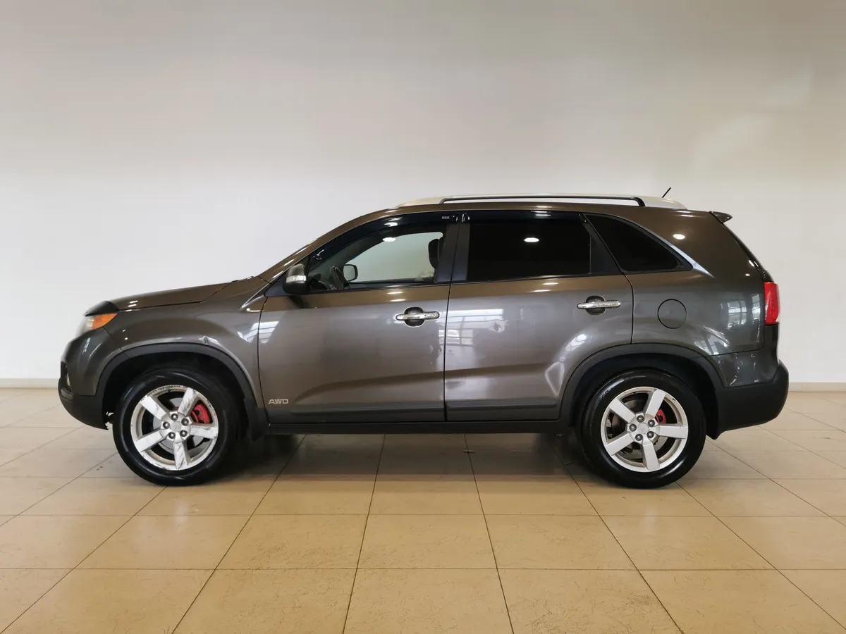 Kia Sorento 2.4 AT 4WD (175 л.с.) Comfort Бежевый в АВИЛОН. Слайд №5