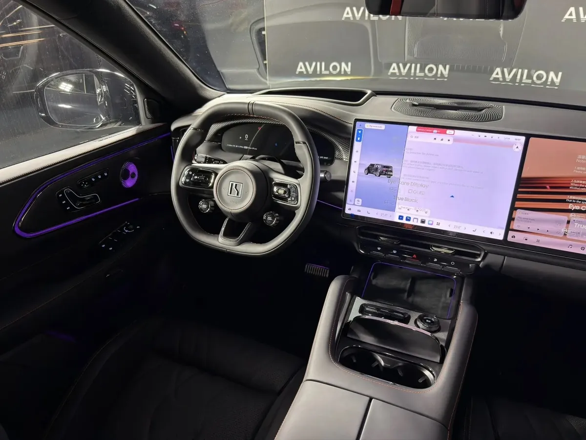 Zeekr 8X Dawn 2.0h AT 4WD (1401 л.с.) Yao Ying Черный в АВИЛОН. Слайд №9