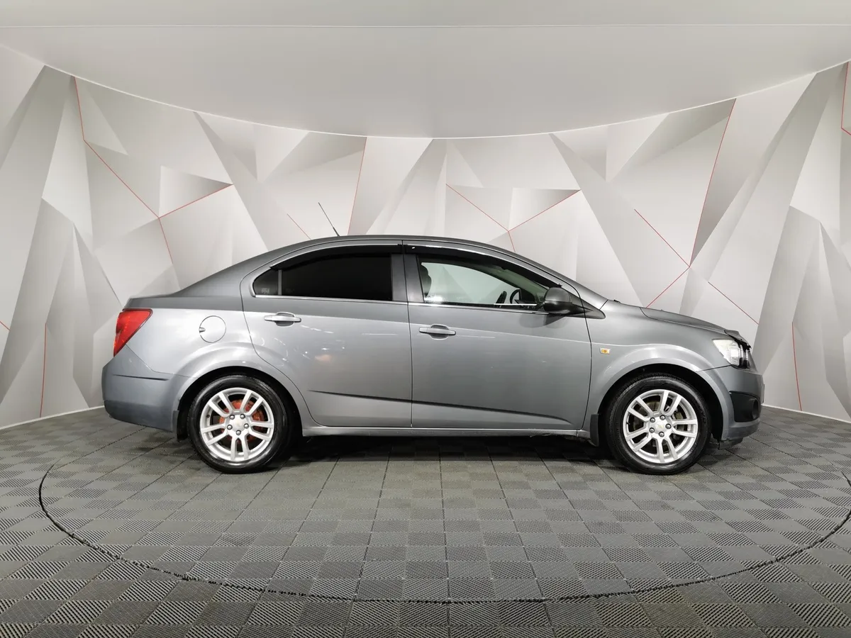 Chevrolet Aveo 1.6 AT (115 л.с.) Серый в АВИЛОН. Слайд №6