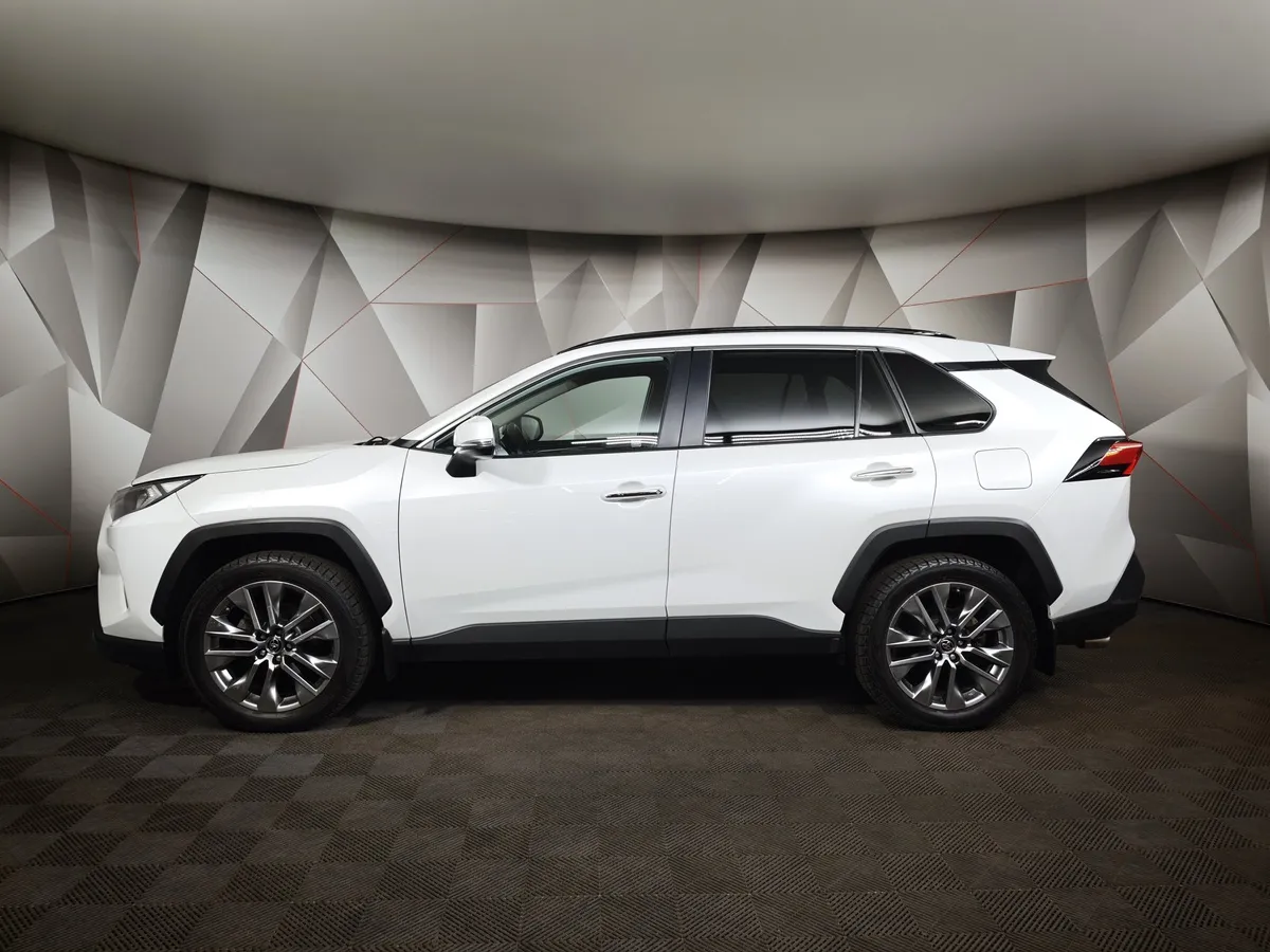 Toyota RAV4 2.0i CVT AWD (149 л.с.) Белый в АВИЛОН. Слайд №5
