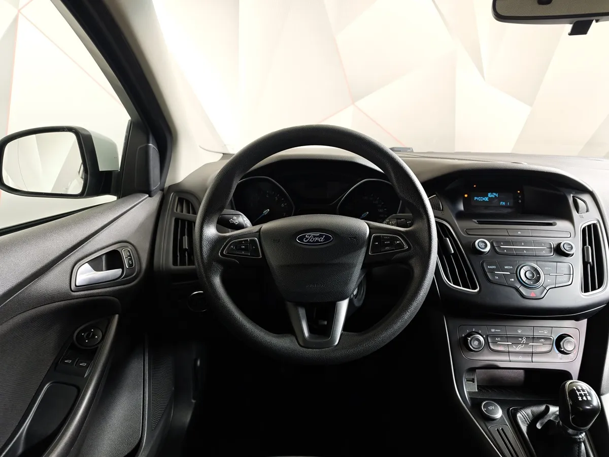 Ford Focus 1.6 MT (105 л.с.) Trend Белый в АВИЛОН. Слайд №19