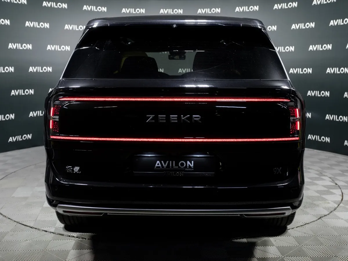 Zeekr 9X 2.0h AT 4WD (1177 л.с.) Ultra Черный в АВИЛОН. Слайд №5