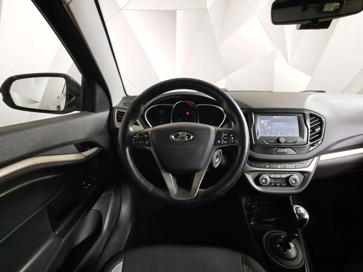 ВАЗ (Lada) Vesta 1.8 AMT (122 л.с.) Черный в АВИЛОН. Слайд №16