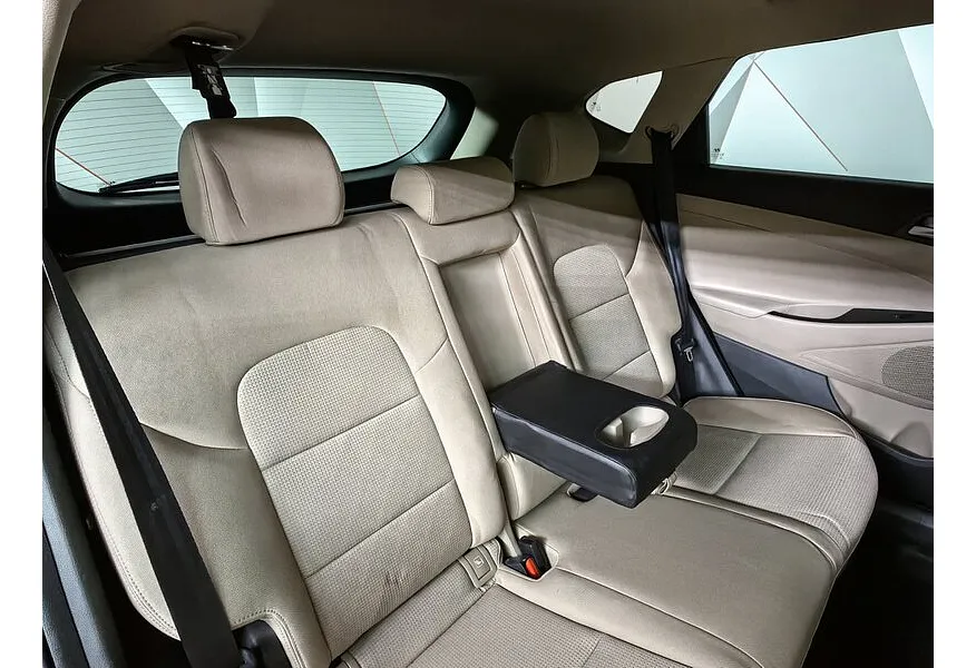 Hyundai Tucson 2.0 AT (150 л.с.) Comfort Черный в АВИЛОН. Слайд №17