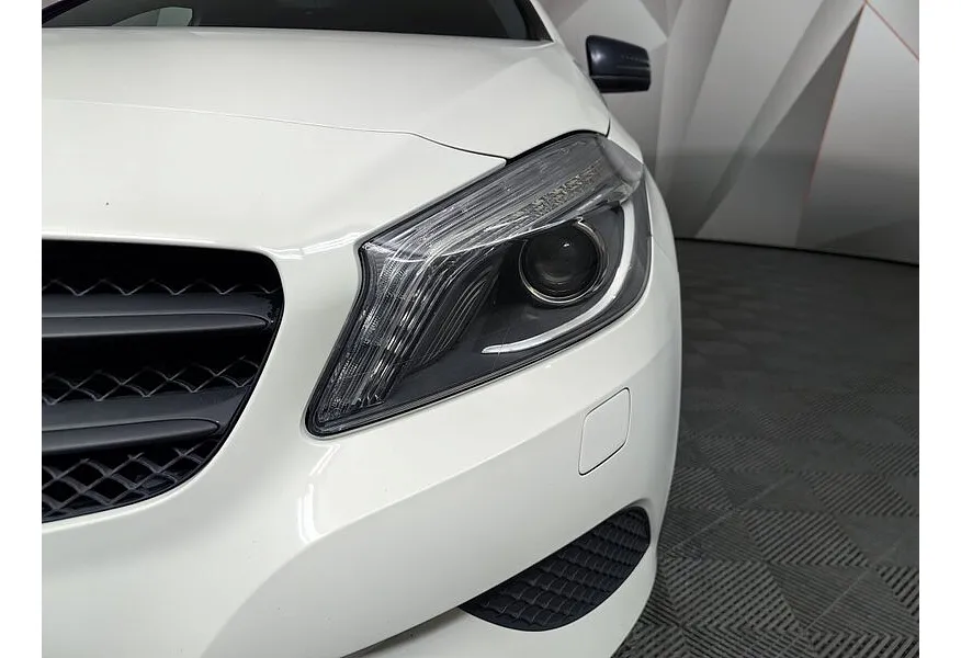 Mercedes-Benz A-Класс A 180 7G-DCT (122 л.с.) Особая серия Белый в АВИЛОН. Слайд №10