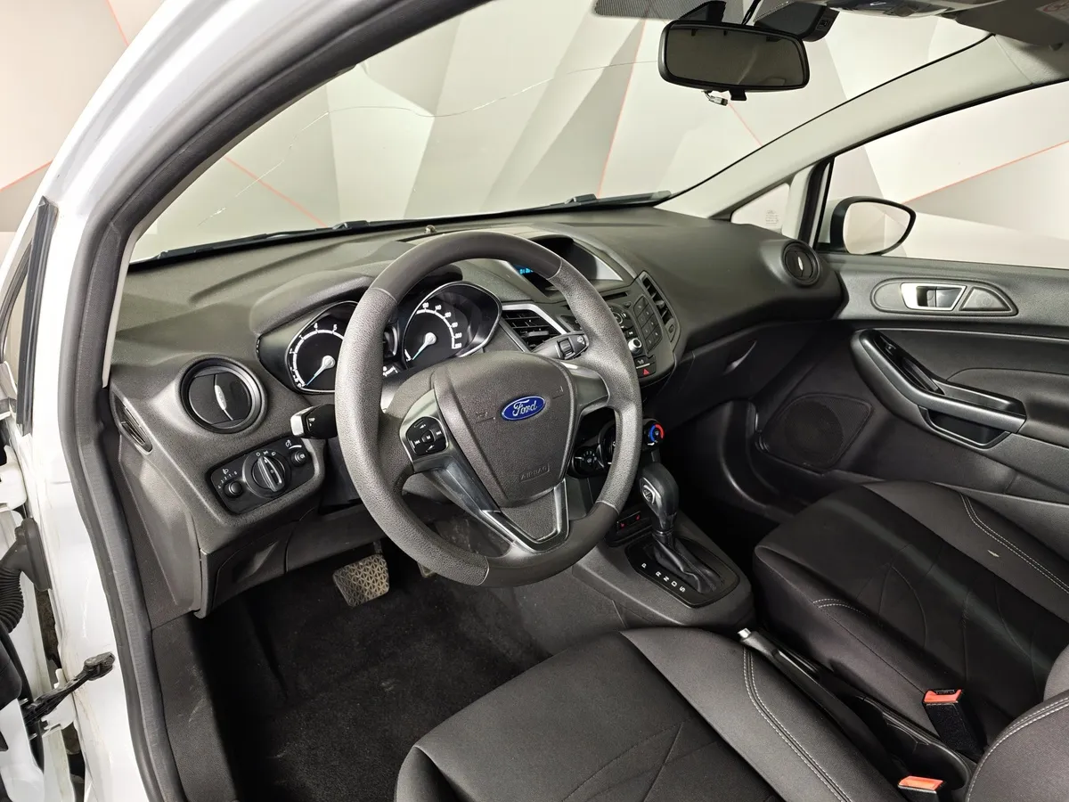 Ford Fiesta 1.6 Ti-VCT PowerShift (105 л.с.) Trend Белый в АВИЛОН. Слайд №17