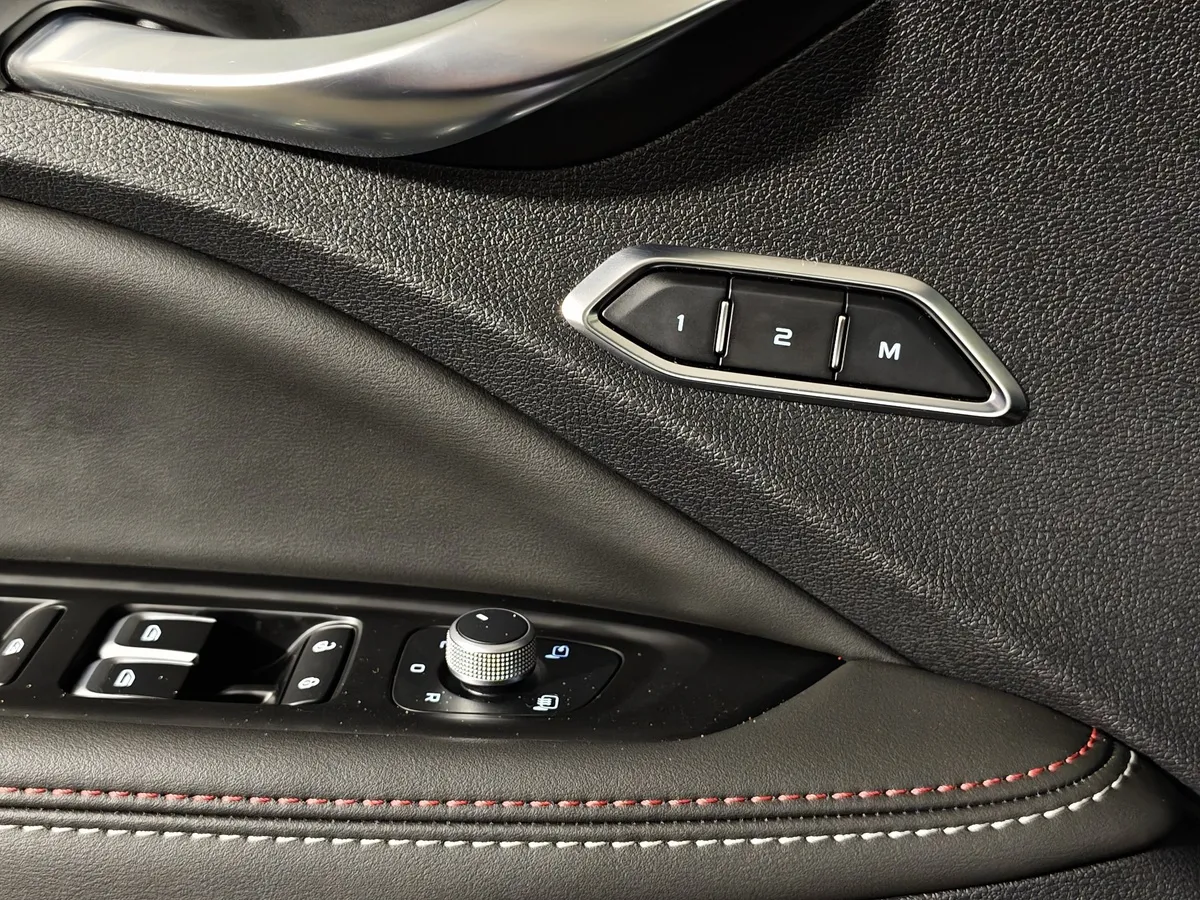 Geely Tugella 2.0 AT AWD (238 л.с.) Flagship Sport Серый в АВИЛОН. Слайд №22