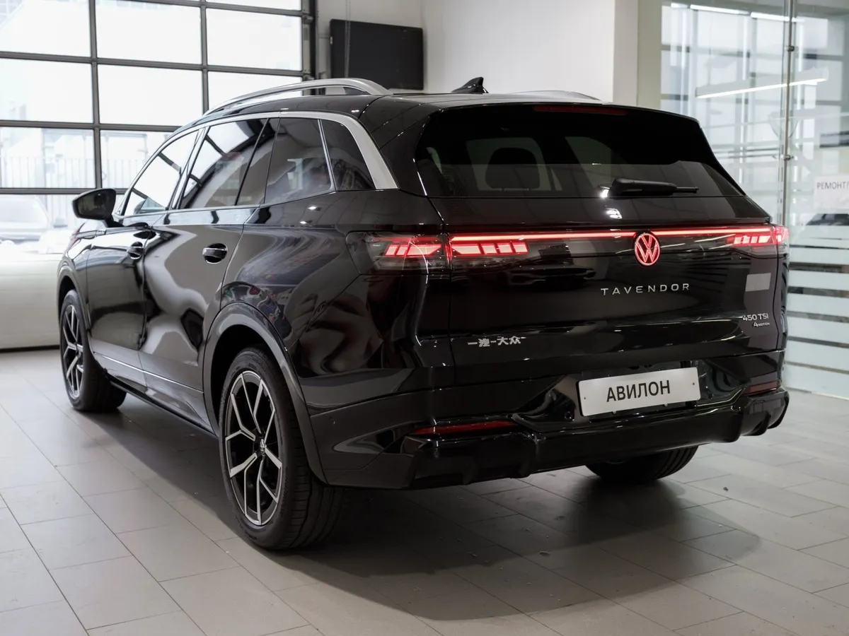 Volkswagen Tavendor 2.0 DSG 4WD (272 л.с.) Р-Лайн Тоуринг Черный в АВИЛОН. Слайд №5