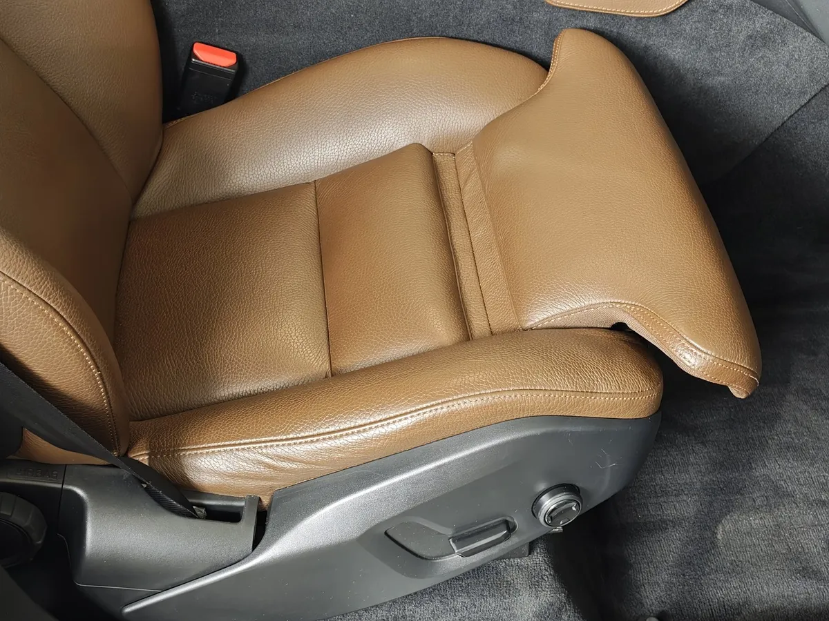 Volvo XC90 2.0 T5 Drive-E AT AWD (5 мест) (249 л.с.) Inscription Серый в АВИЛОН. Слайд №24
