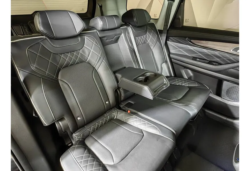 EXEED VX 2.0 AMT AWD (249 л.с.) President Черный в АВИЛОН. Слайд №16