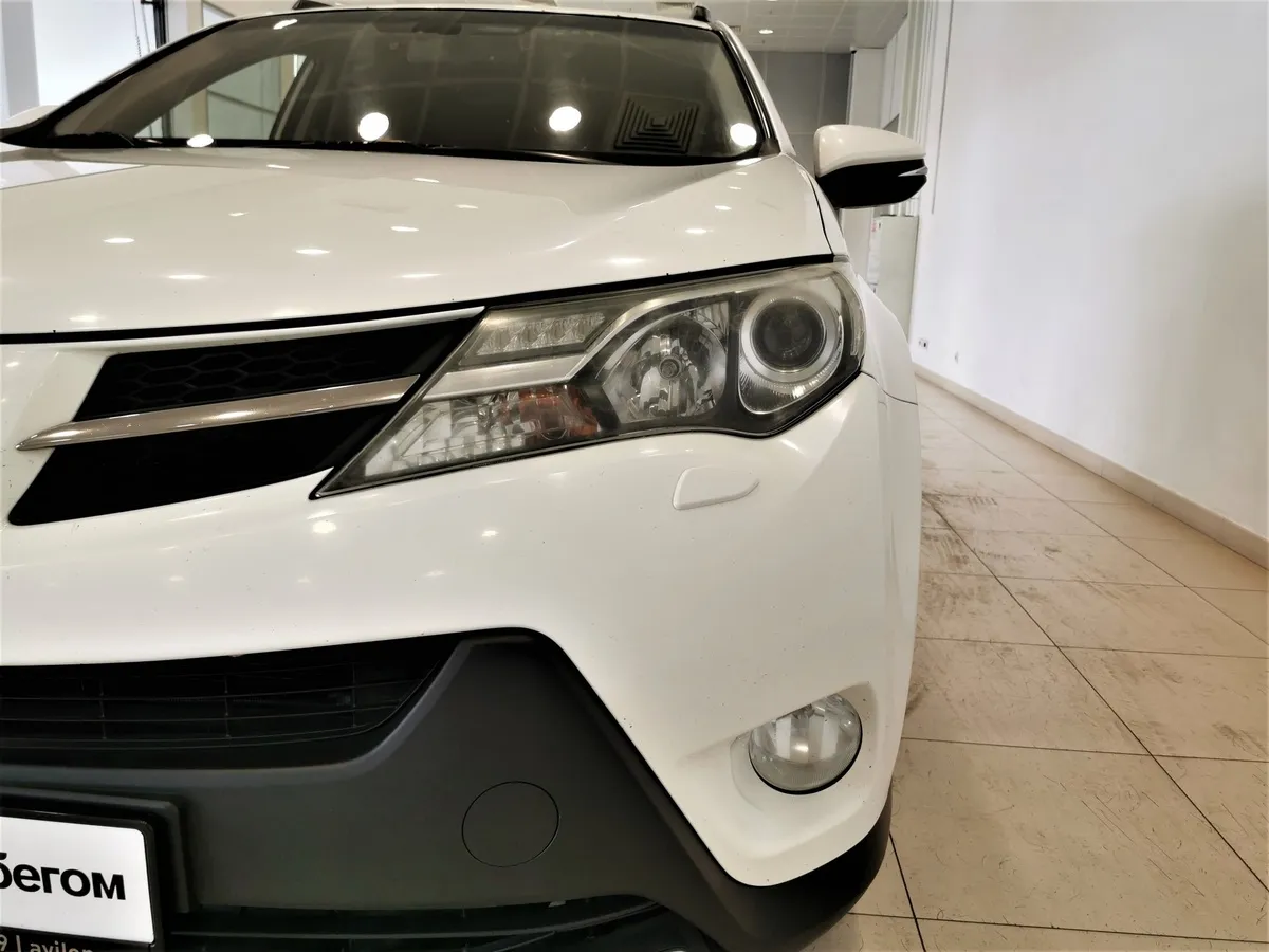 Toyota RAV4 2.2 D AT 4WD (150 л.с.) Комфорт Белый в АВИЛОН. Слайд №10