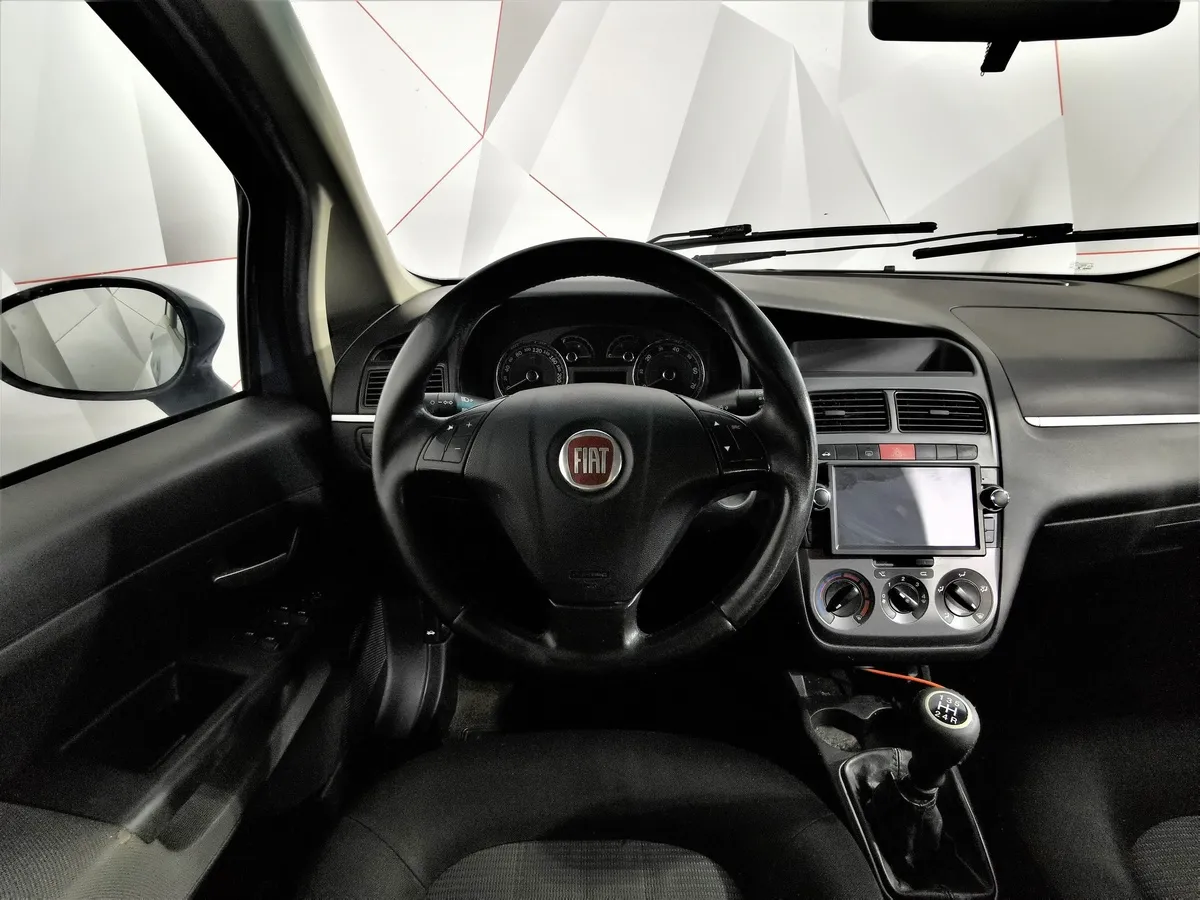 Fiat Linea 1.4 MT (120 л.с.) Голубой в АВИЛОН. Слайд №18