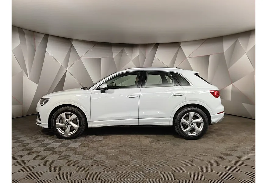Audi Q3 2.0 TFSI S-tronic quattro (180 л.с.) Design Белый в АВИЛОН. Слайд №5