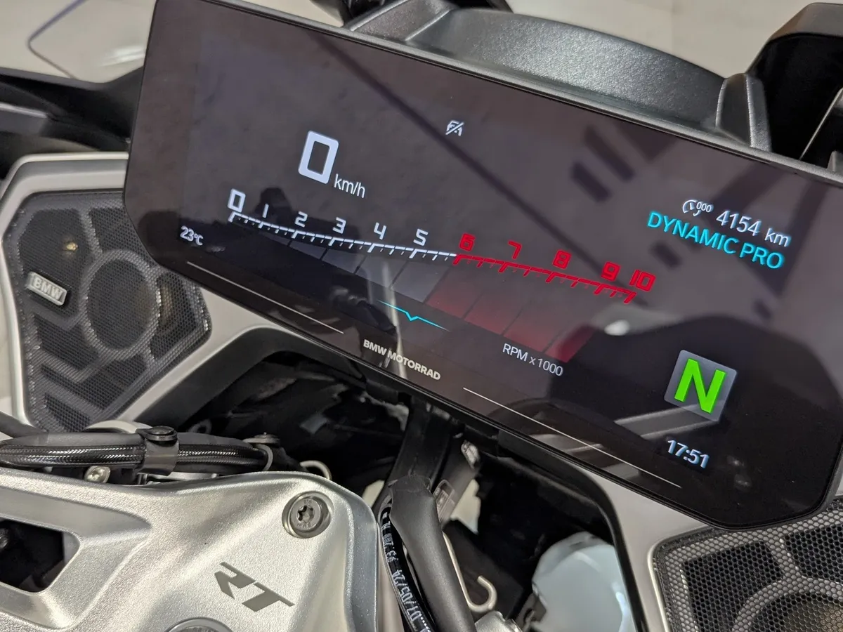 BMW Motorrad R 1300 RT 1300 см³ (145 л.с.) (145) 1300 Белый в АВИЛОН. Слайд №11