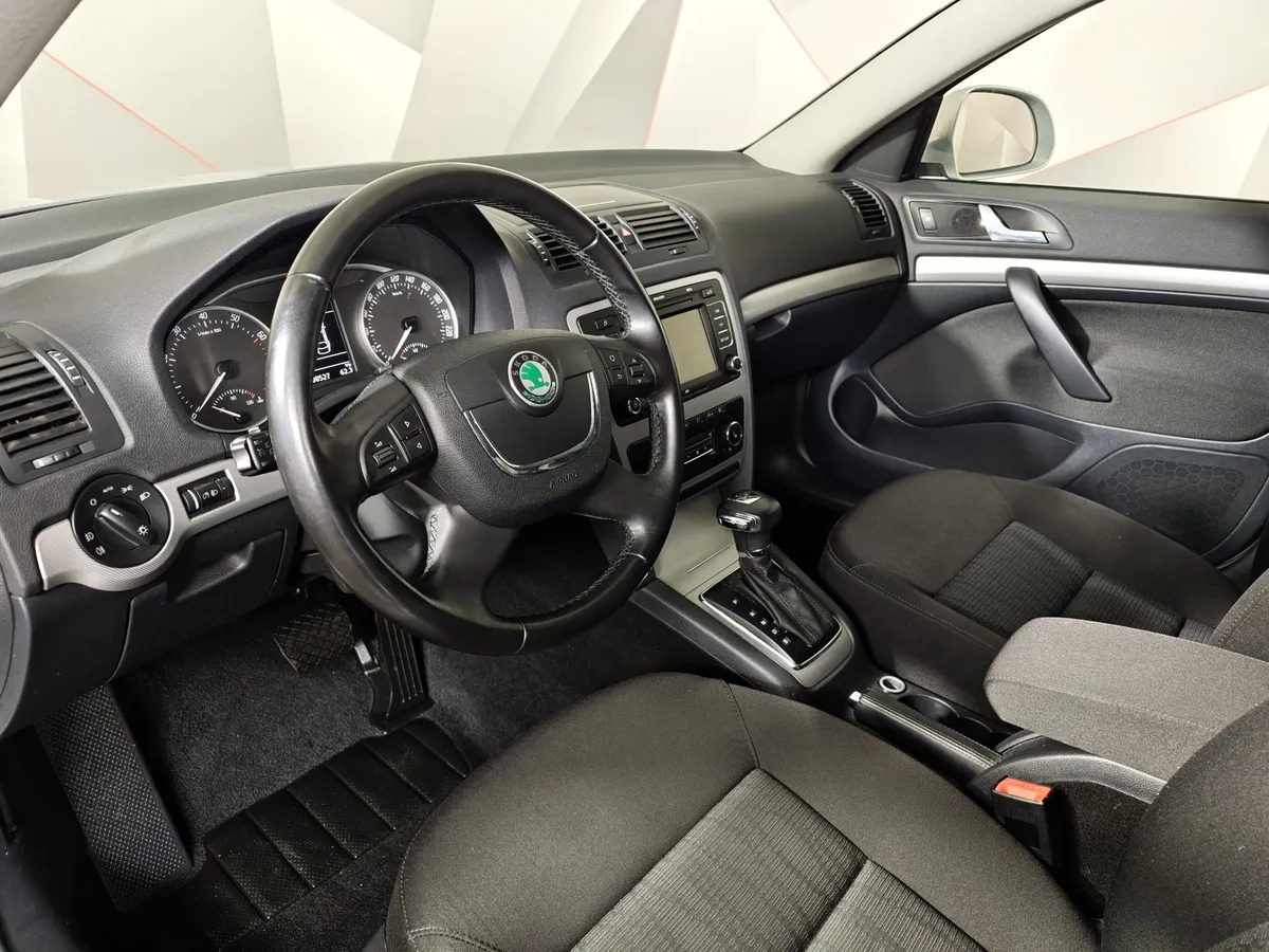 Skoda Octavia 1.8 TSI AT (152 л.с.) Серебристый в АВИЛОН. Слайд №19
