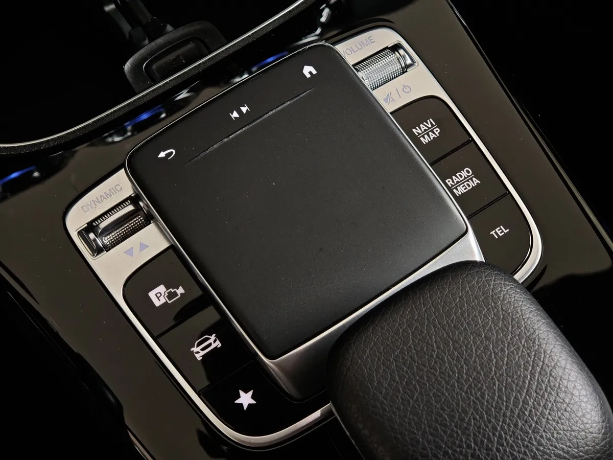 Mercedes-Benz A-Класс A 200 7G-DCT (150 л.с.) Sport Черный в АВИЛОН. Слайд №21