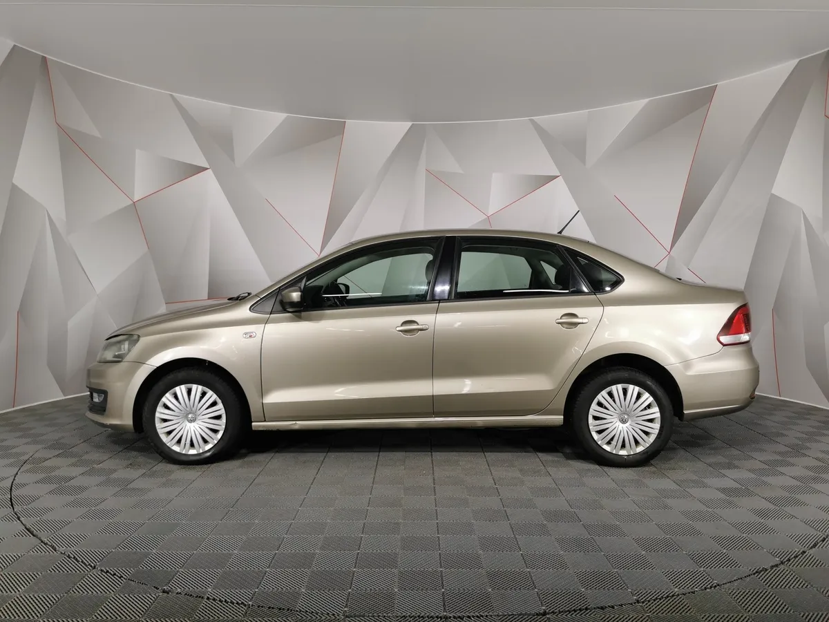 Volkswagen Polo 1.6 MPI AT (110 л.с.) Бежевый в АВИЛОН. Слайд №5