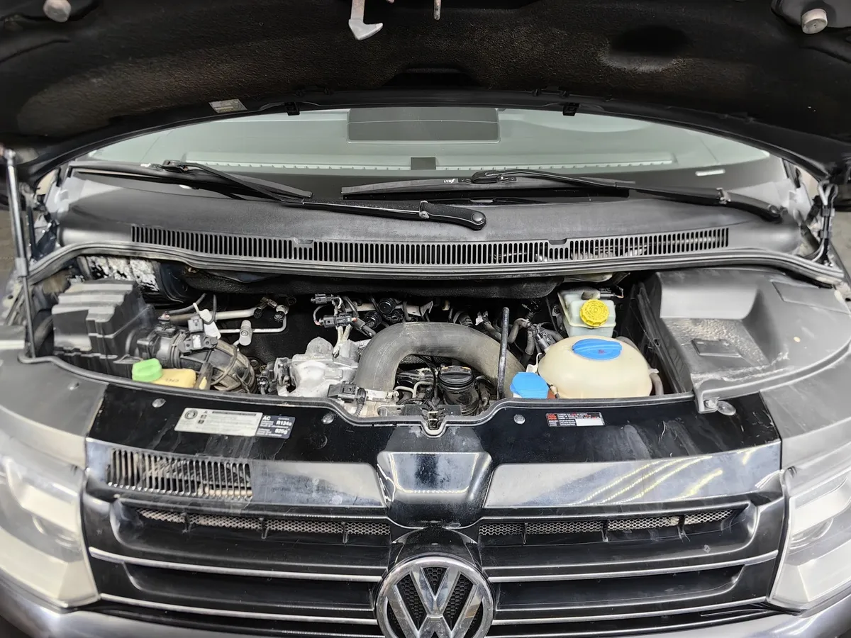Volkswagen Multivan 2.0 BiTDI DSG 4Motion (180 л.с.) Highline Черный в АВИЛОН. Слайд №11