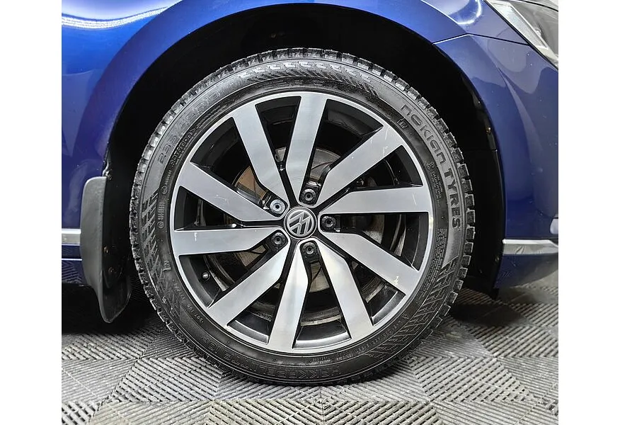 Volkswagen Passat 1.8 TSI BlueMotion DSG (180 л.с.) Highline Синий в АВИЛОН. Слайд №9