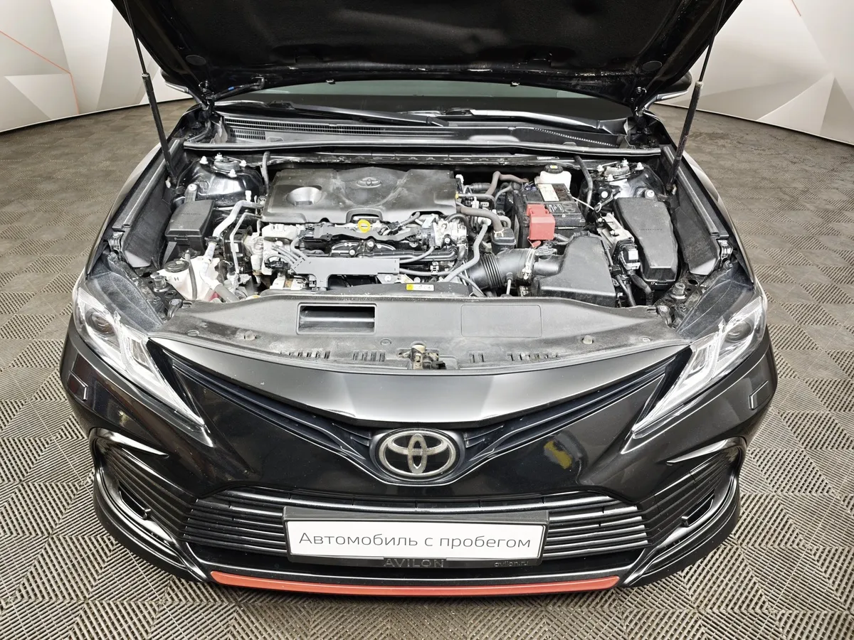 Toyota Camry 2.5 AT (200 л.с.) GR-SPORT Черный в АВИЛОН. Слайд №11