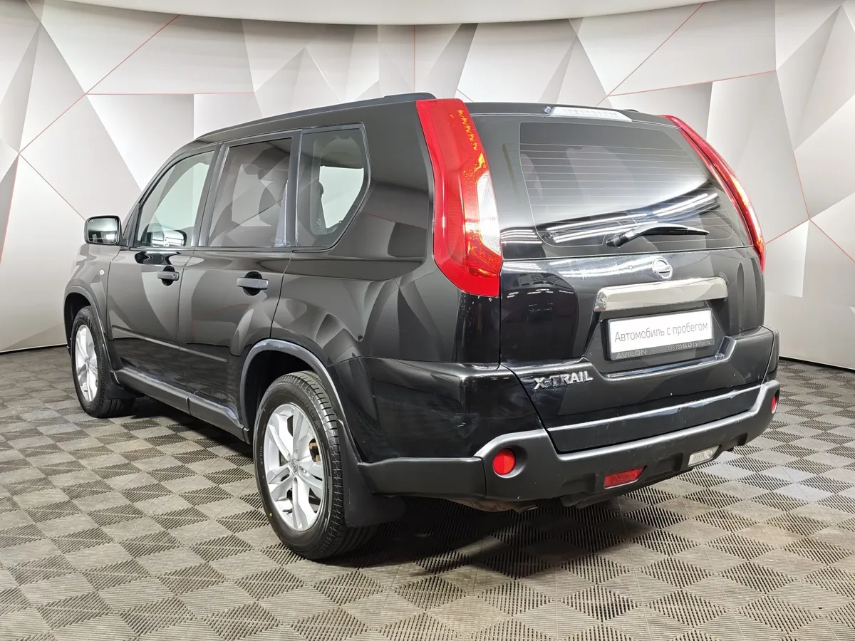 Nissan X-Trail 2.0 CVT AWD (141 л.с.) Черный в АВИЛОН. Слайд №4