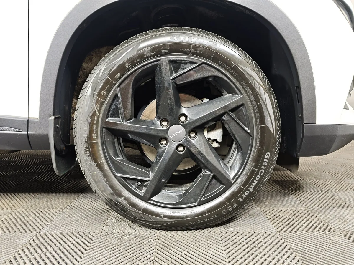 Omoda C5 1.5T CVT (147 л.с.) Lifestyle (2 цвета) Белый в АВИЛОН. Слайд №9
