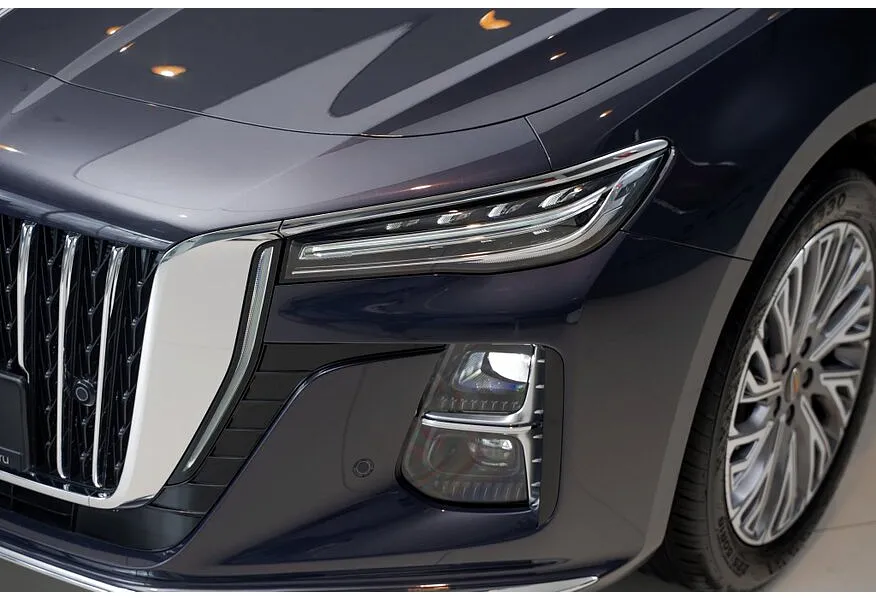 Hongqi H5 2.0 AT (218 л.с.) Deluxe Plus Коричневый в АВИЛОН. Слайд №8