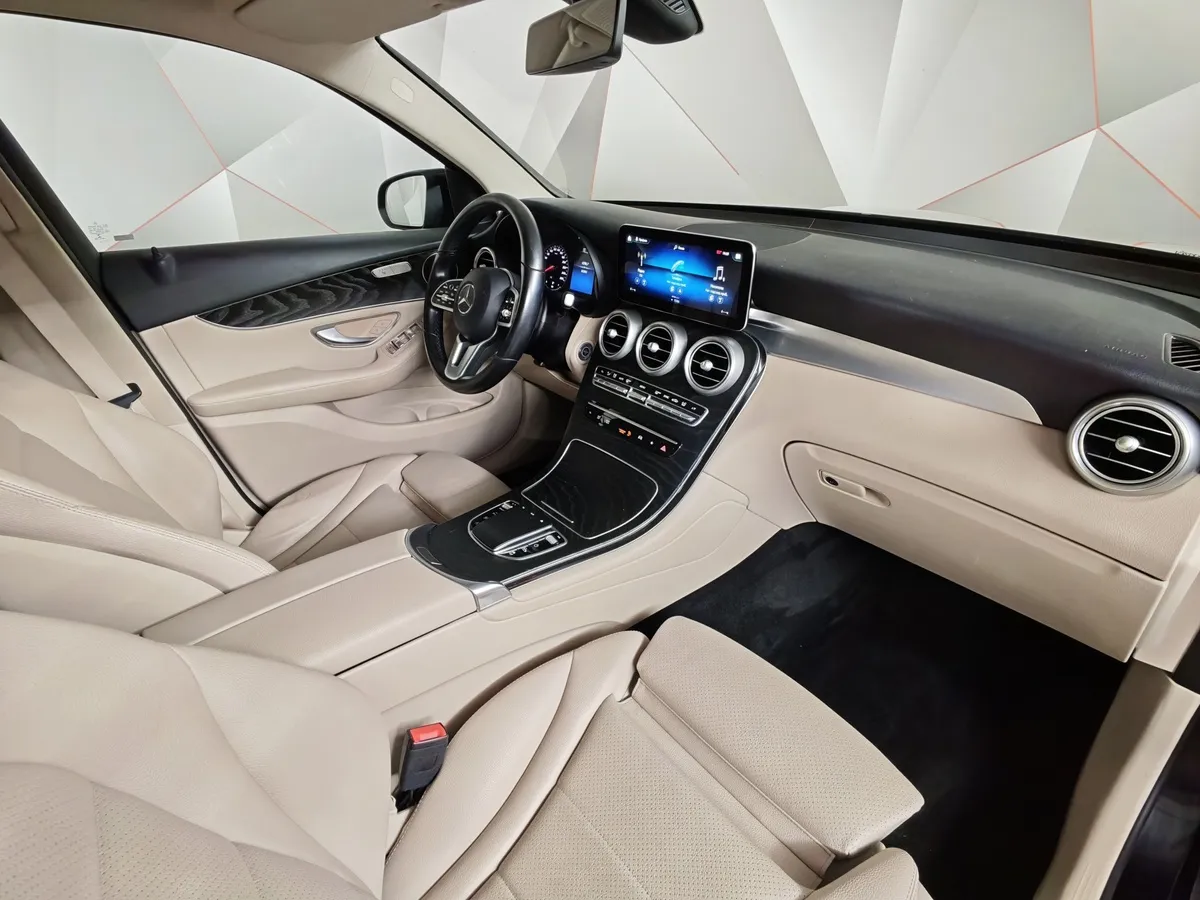 Mercedes-Benz GLC 200 9G-TRONIC 4MATIC (197 л.с.) Premium (Локальная сборка) Черный в АВИЛОН. Слайд №13