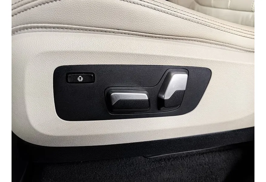 BMW X5 xDrive30d Steptronic (249 л.с.) Business Plus Серый в АВИЛОН. Слайд №17